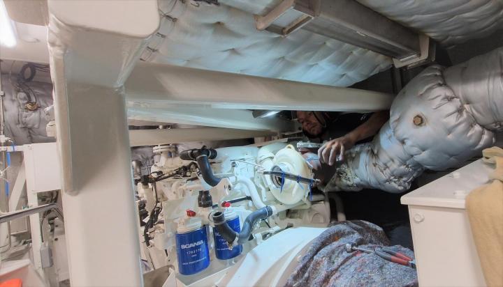 Remplacement de moteur de bateau Fréjus