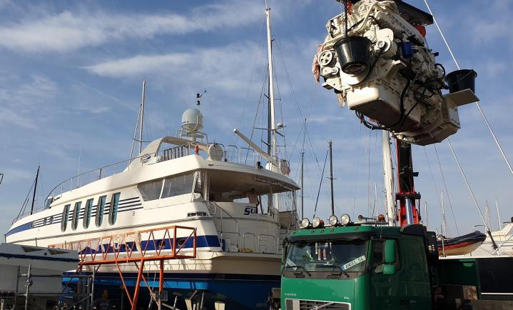 Remplacement de moteur de bateau Fréjus