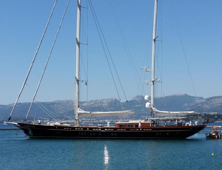 Remplacement de moteur de bateau Fréjus