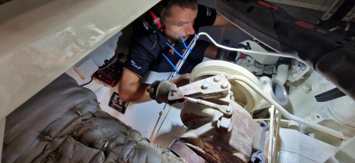 Techniciens spécialisés dans la mécanique marine diesel Fréjus