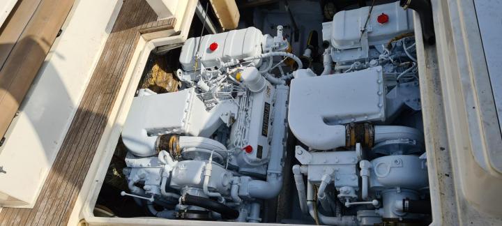 Techniciens spécialisés dans la mécanique marine diesel Fréjus