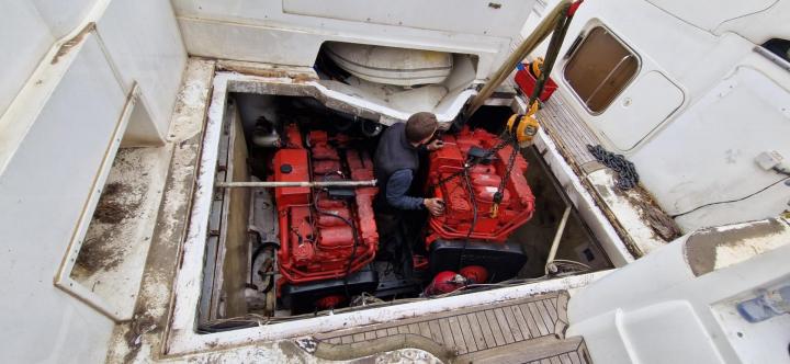 Remplacement de moteur de bateau Fréjus
